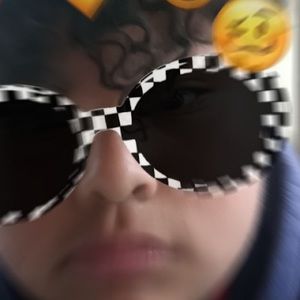 Meet your Posher, Johnathan